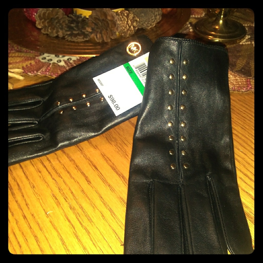 MK leather tech gloves